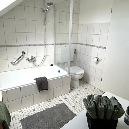 Fr- Moderne Wohnung, Wlan, Smart-tv, Voll Ausgestattete Kueche * Springe
