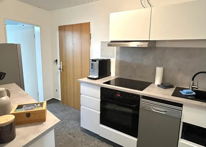 Fr- Moderne Wohnung, Wlan, Smart-tv, Voll Ausgestattete Kueche *